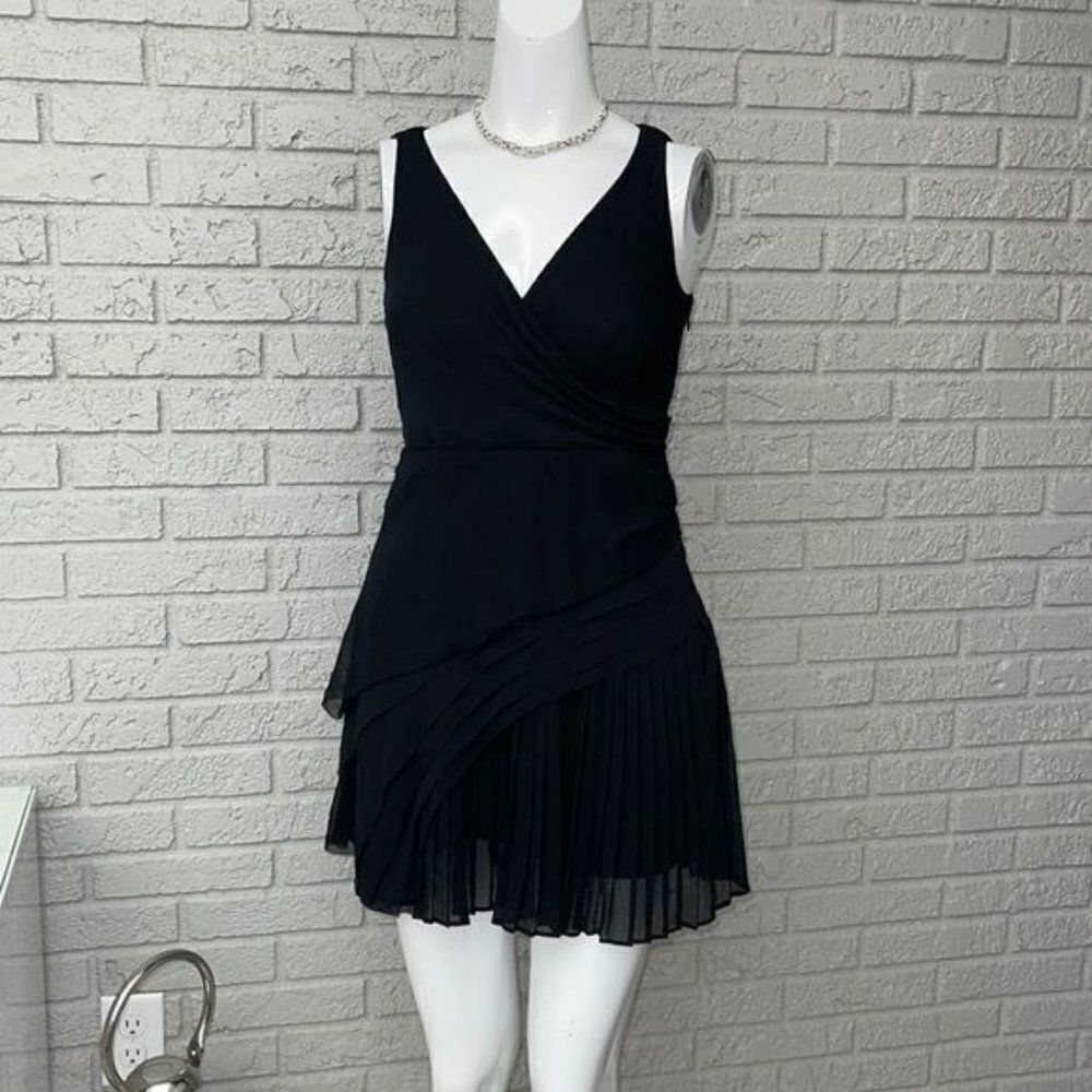 Banana Republic Black Sleeveless Layered Pleated Mini Dress 00